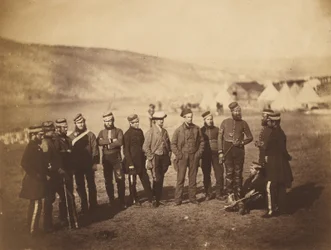 Le major Burton et les officiers du 5e régiment des gardes dragons