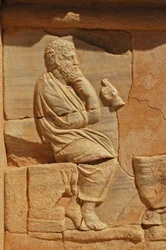 Bas-reliefs sur le proscenium du théâtre romain, Sabratha, Libye, 2ème siècle après J.-C.
