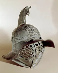 Casque en bronze de gladiateur