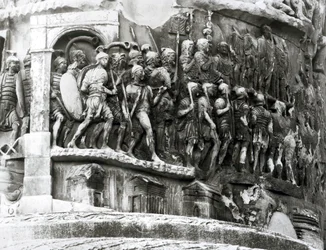 Détail de la Colonne de Marc Aurèle (Colonna Antonina), 180-196 apr. J.-C. (marbre)