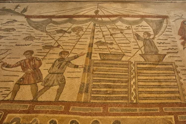 Salle de la Grande Chasse, mosaïque de sol scène de chasse, Villa Romana del Casale, Piazza Armerina, Sicile, Italie (photo)