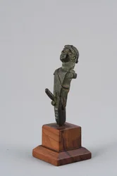 Hermès avec phallus en érection