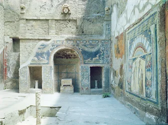 Triclinium en plein air de la Maison de Neptune et Amphitrite