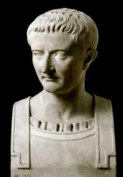 Art romain : buste en marbre de Tibère (Tiberio Claudio Nerone, 42 av. J.-C.-37 ap. J.-C.), empereur romain