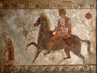 Cavalier samnite. Peinture funéraire du IVe siècle av. J.-C., provenant du site de Paestum, en Italie. Fresque. Museo nazionale archeologico, Naples (Musée archéologique national de Naples).