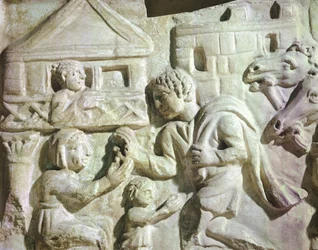 Scène de chasse au cerf avec des filets, Scarcophage romain, IVe siècle (relief)