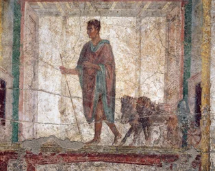 Fresque romaine antique avec sanglier et lion attelés à un char