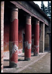 Atrium de la Casa sannitica, Ve siècle av. J.-C.-Ier siècle apr. J.-C.