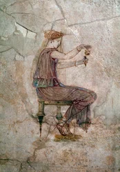 Art romain : femme assise versant du parfum dans un vase. Peinture murale, 25 apr. J.-C., provenant de la Villa della Farnesina, Rome, Palazzo Massimo alle Terme, Museo Nazionale Romano