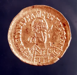 Romulus Augustulus, en latin Flavius Romulus Augustus (ou Romulus Augustulus, en italien Romolo Augustolo), vers 460-511, le dernier empereur romain d