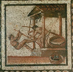 Deux hommes pressant de l