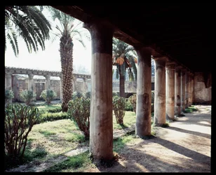 Vue du péristyle de la Casa d