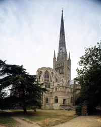 Vue de la cathédrale de la Sainte-Trinité