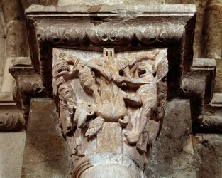 La vision de saint Antoine de Padoue (chapiteau sculpté)