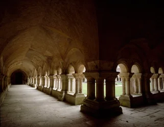 Vue du cloître de l
