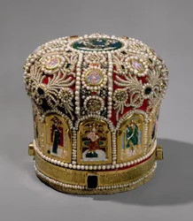 Couronne-mitre sertie de perles et de pierres précieuses, XVIIe siècle
