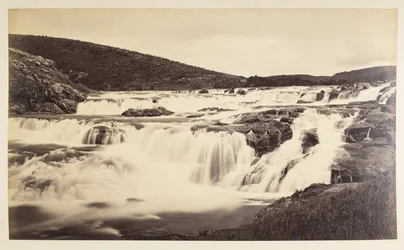 Rapides sur le Pykara sous le pont (Nilgiri Hills)