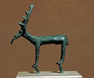 Culture nuragique (nuraghes), sarde : statuette en bronze du cerf d