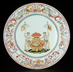 Assiette décorée en émaux famille rose avec les armoiries de Goos de Ghyseghem, accolées avec Vecquemans et Goubau, période Yonzheng (1725-35) c.1730