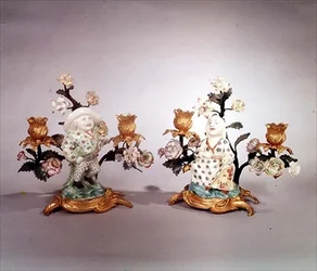 Paire de figures de Mennecy en ormolu montées d