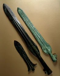 Pointes de lance en bronze, période Yayoi (300 av. J.-C.)