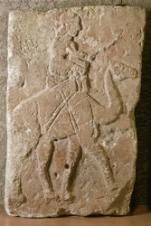 Relief avec cavalier dromadaire