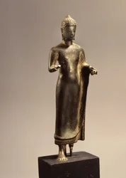 Bouddha debout, période Davaravati