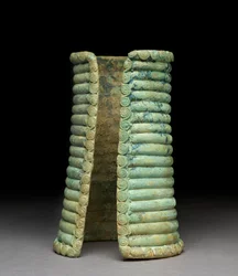 Long bracelet nervuré