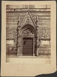 Porte de la cathédrale de Messine