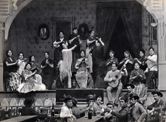 Séville, Espagne, scène de danse et de musique flamenco dans un café. Photographie, fin XIXe siècle