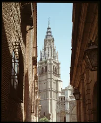 Art gothique : vue de la Cathédrale Sainte Marie (Sainte Marie) XIIIe-XVe siècle Tolède, Espagne (Vue du clocher de la cathédrale Sainte Marie)