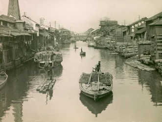 Le canal Dotonbori à Osaka, vers 1900 - 1915 (photographie)