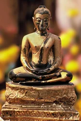 Le Bouddha nommé Phra Keo Don Tao