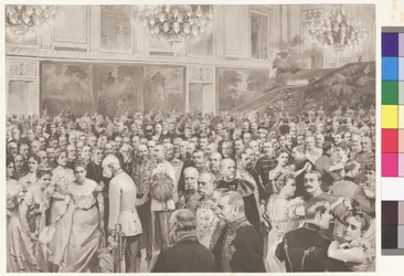 Bal de cour dans la salle de redoute