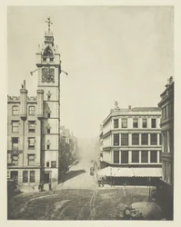 La rue principale depuis la croix