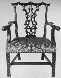 Fauteuil Chippendale chinois avec siège en broderie contemporaine, milieu du 18ème siècle, 1928