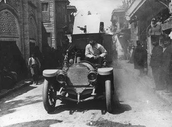 Une voiture blindée appartenant aux jeunes Turcs, 1909