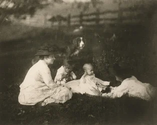 [Frances, Artie et Tom Crowell et Susan Macdowell à Avondale, PA.]