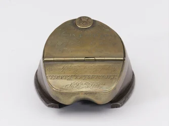 Encrier en sabot de cheval appartenant au Capitaine William Tyrwhitt Drake, Royal Horse Guards, vers 1829