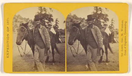 Fred W. Loring, dans son costume de campagne, avec son mulet « Evil Merodach ». Pris environ 40 heures avant qu