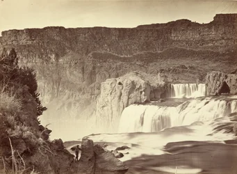 Chutes Shoshone, rivière Snake, Idaho. Vue de midi. Falaises adjacentes d
