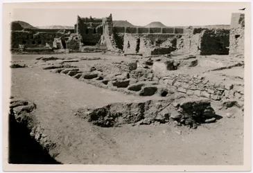 Intérieur du monastère de Saint-Siméon, salle VI, Assouan, Égypte, photographie d