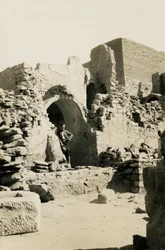 Intérieur du grand donjon (qasr) du monastère de Saint-Siméon, Assouan, Égypte, photographie d