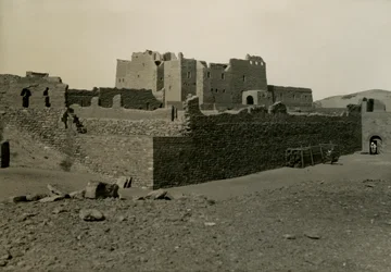 Monastère de Saint-Siméon, vu du sud-est, Assouan, Égypte, photographie d