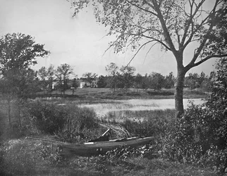 Une baie à Lac la Belle, Oconomowoc, vers 1897