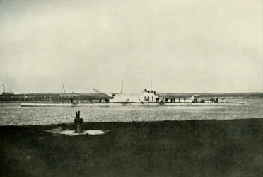 Un super-sous-marin britannique, vers 1914-1918, 1919
