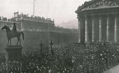 Accession du roi George V, 1910