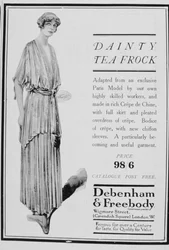 Publicité pour des robes de thé par Debenham et Freebody, 1916