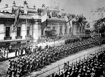 Soldats et marins alliés à Vladivostok, Russie, septembre 1918