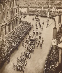 Et ainsi dans Whitehall, mai 1937